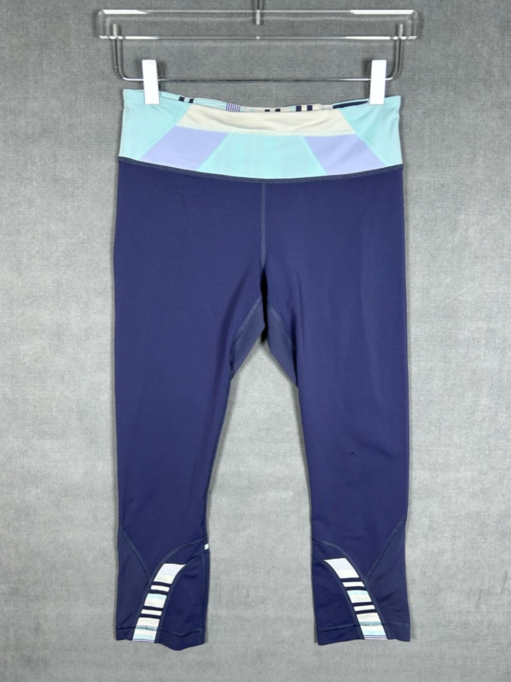 Lululemon inspire crop leggings in cadet blue stripe -‎ flaw read description